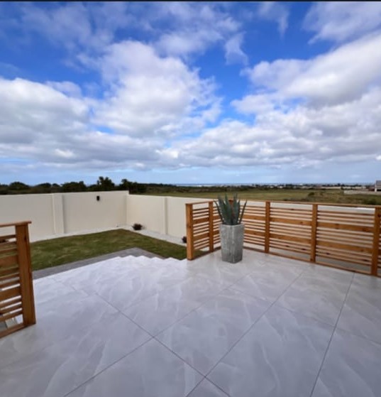 4 Bedroom Property for Sale in Fountains Estate Eastern Cape